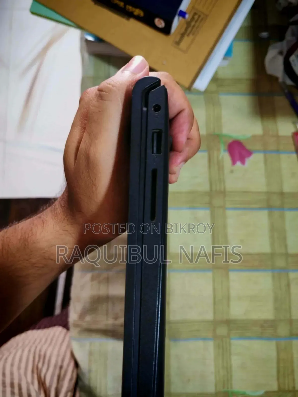 ল্যাপটপ ডেল ইনস্পিরন ১৫ ৩৫২০ ৮জিবি ইন্টেল কোর আই৩ এসএসডি ৫১২জিবি