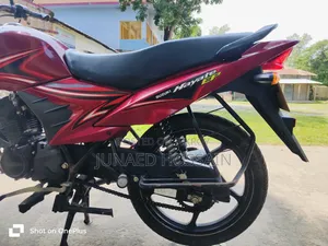 সুজুকি হায়াতে ইপি ২০২২ লাল