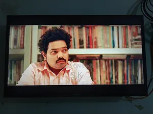 স্যামসাং ৩২" স্মার্ট টিভি