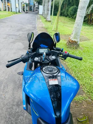 সুজুকি জিক্সার এসএফ ২০২২ নীল