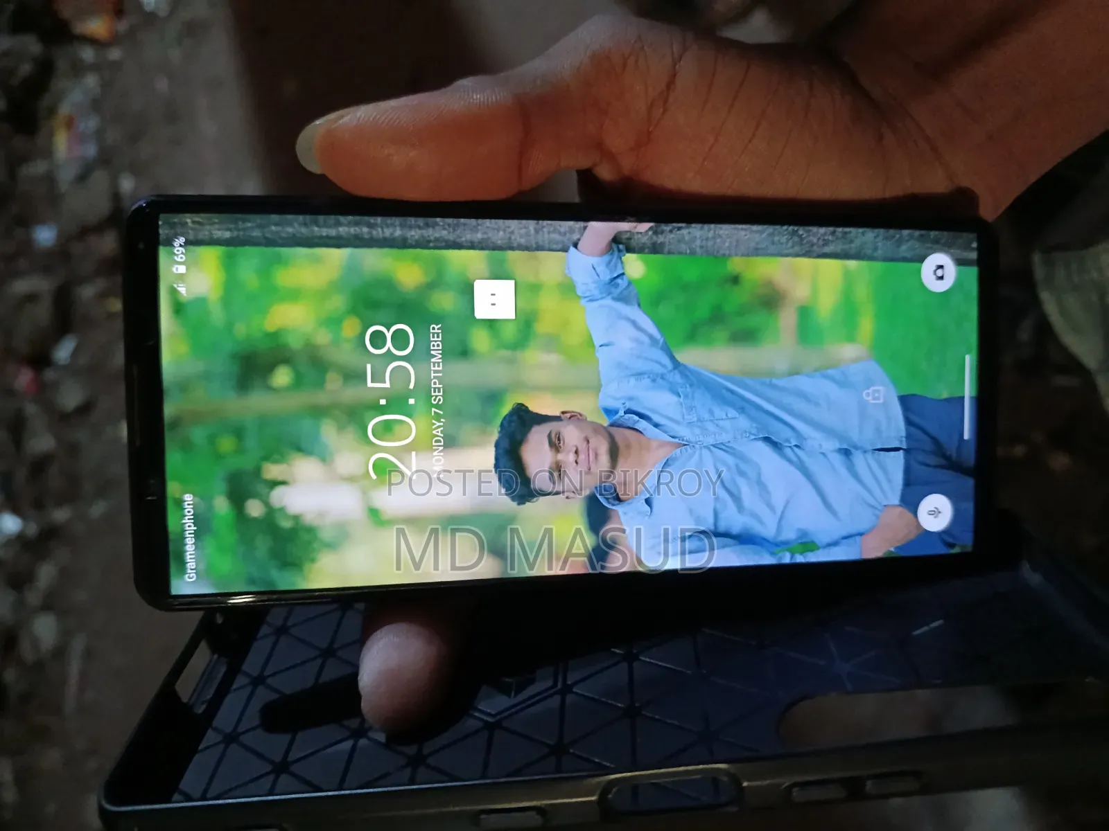 Sony 512 GB Blue