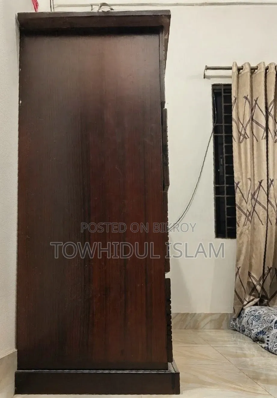 মালয়েশিয়ান কাঠের আলমারি বিক্রয় হবে | ৪.৫×৪×১.৫ ফিট |