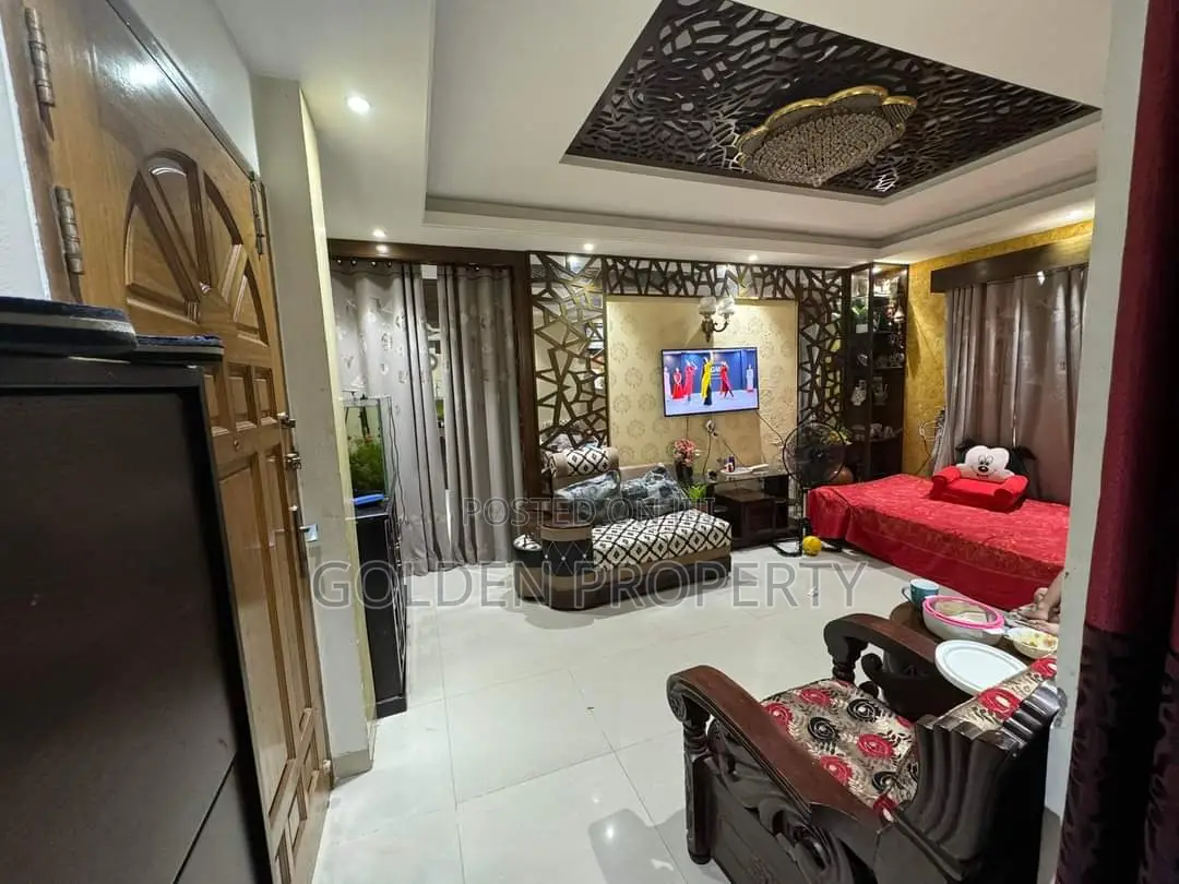 3bdrm Apartment in Used Flat For Sale, Basundhara for sale