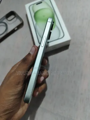 New Apple iPhone 15 128 GB Green