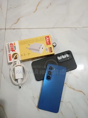 নতুন ইনফিনিক্স হট ৬০আই ২৫৬ জিবি নীল