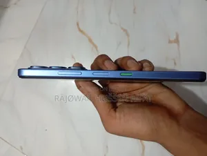 নতুন ইনফিনিক্স হট ৬০আই ২৫৬ জিবি নীল