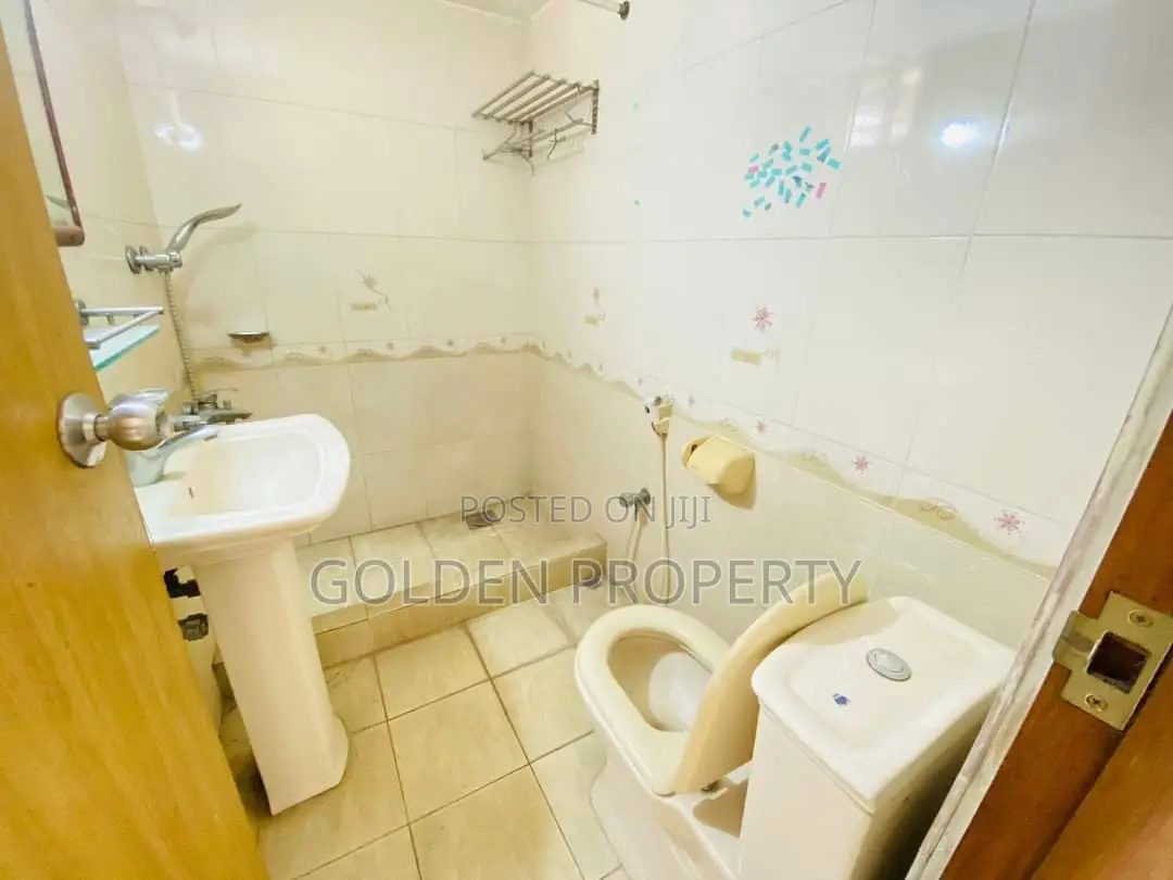 3bdrm Apartment in Basundhara for sale