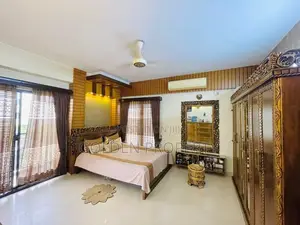 4bdrm Apartment in Bashundhara South, Basundhara for sale