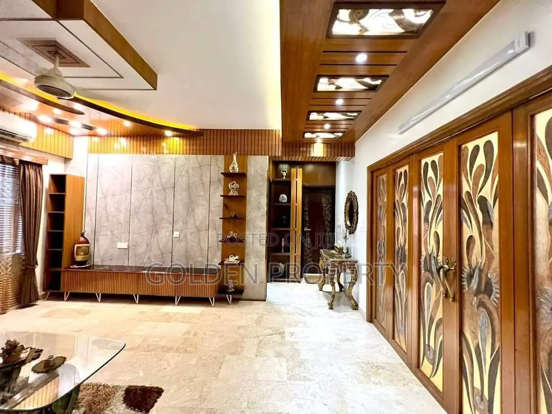 4bdrm Apartment in Bashundhara South, Basundhara for sale