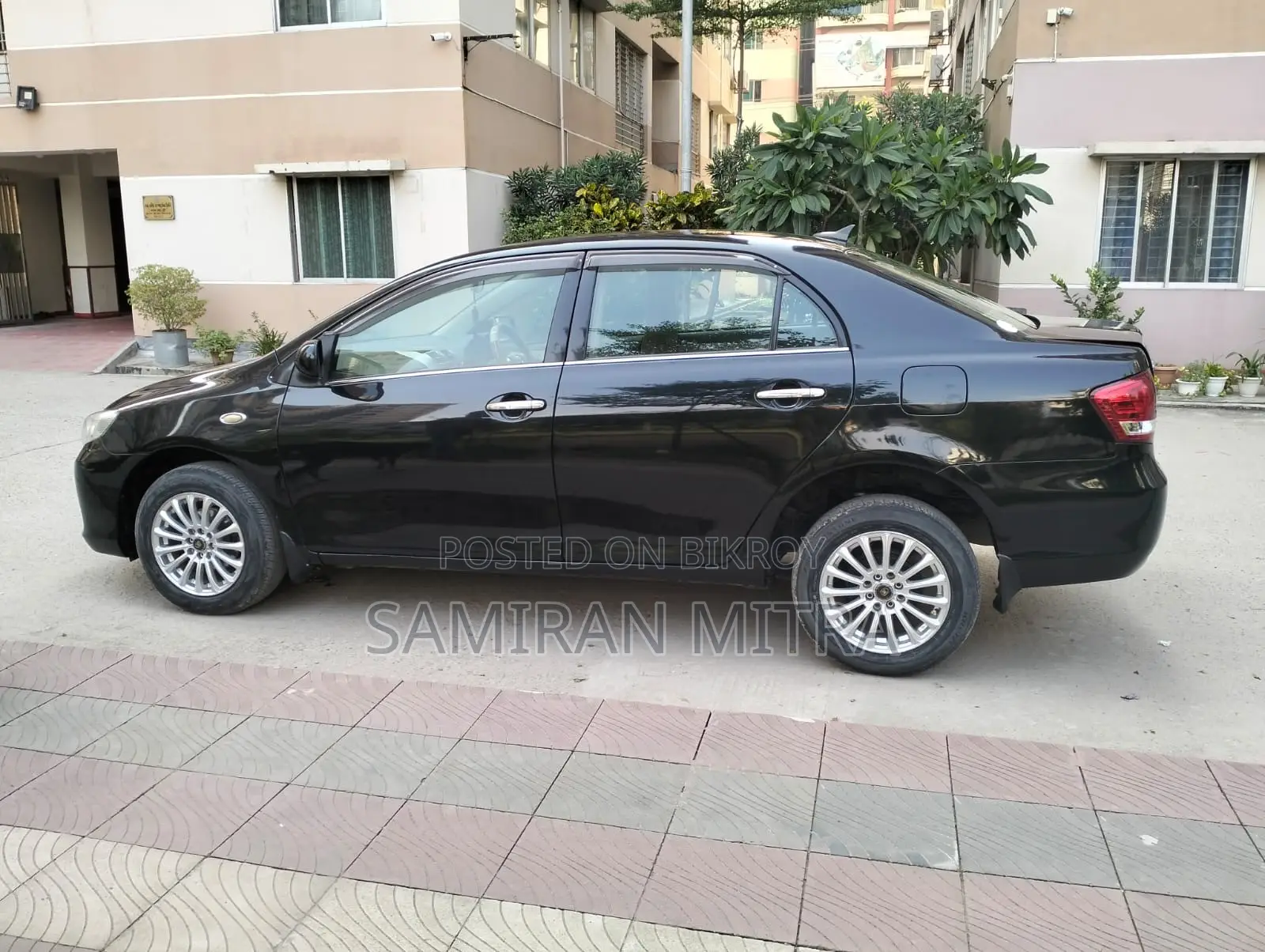 টয়োটা অ্যাক্সিও ২০০৯ ব্ল্যাক