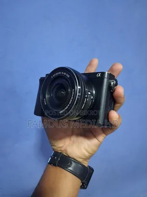 Sony A6400 Mirrorless Camera 16-50 Kit Lens