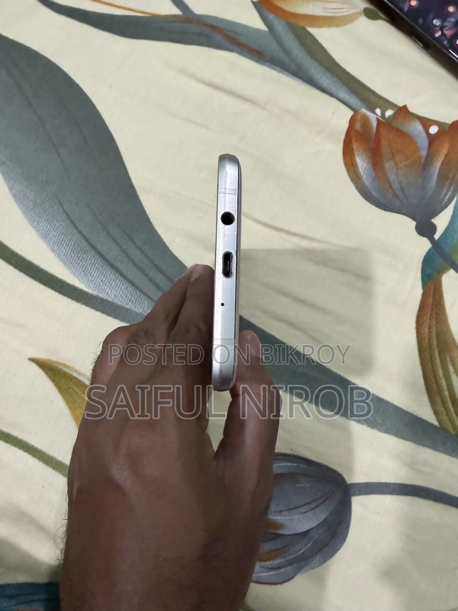 স্যামসাং গ্যালাক্সি জে৭ ১৬ জিবি গোল্ড