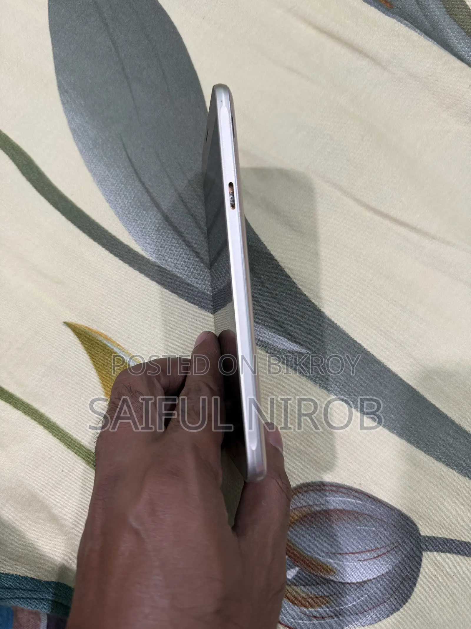 স্যামসাং গ্যালাক্সি জে৭ ১৬ জিবি গোল্ড