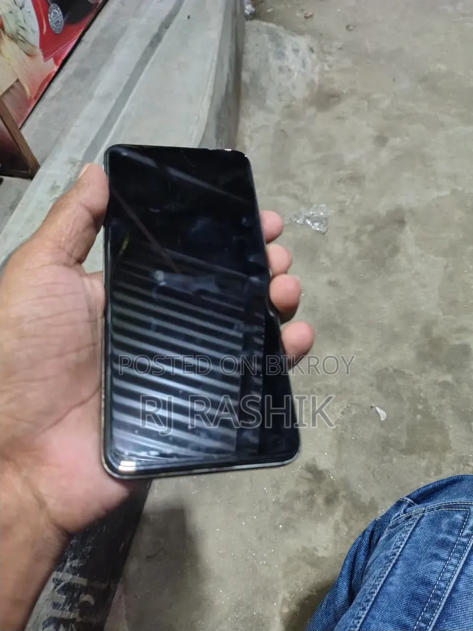 Realme 128 GB Silver