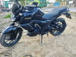 ইয়ামাহা এফজেডএস ভি৩ ২০২১ কালো