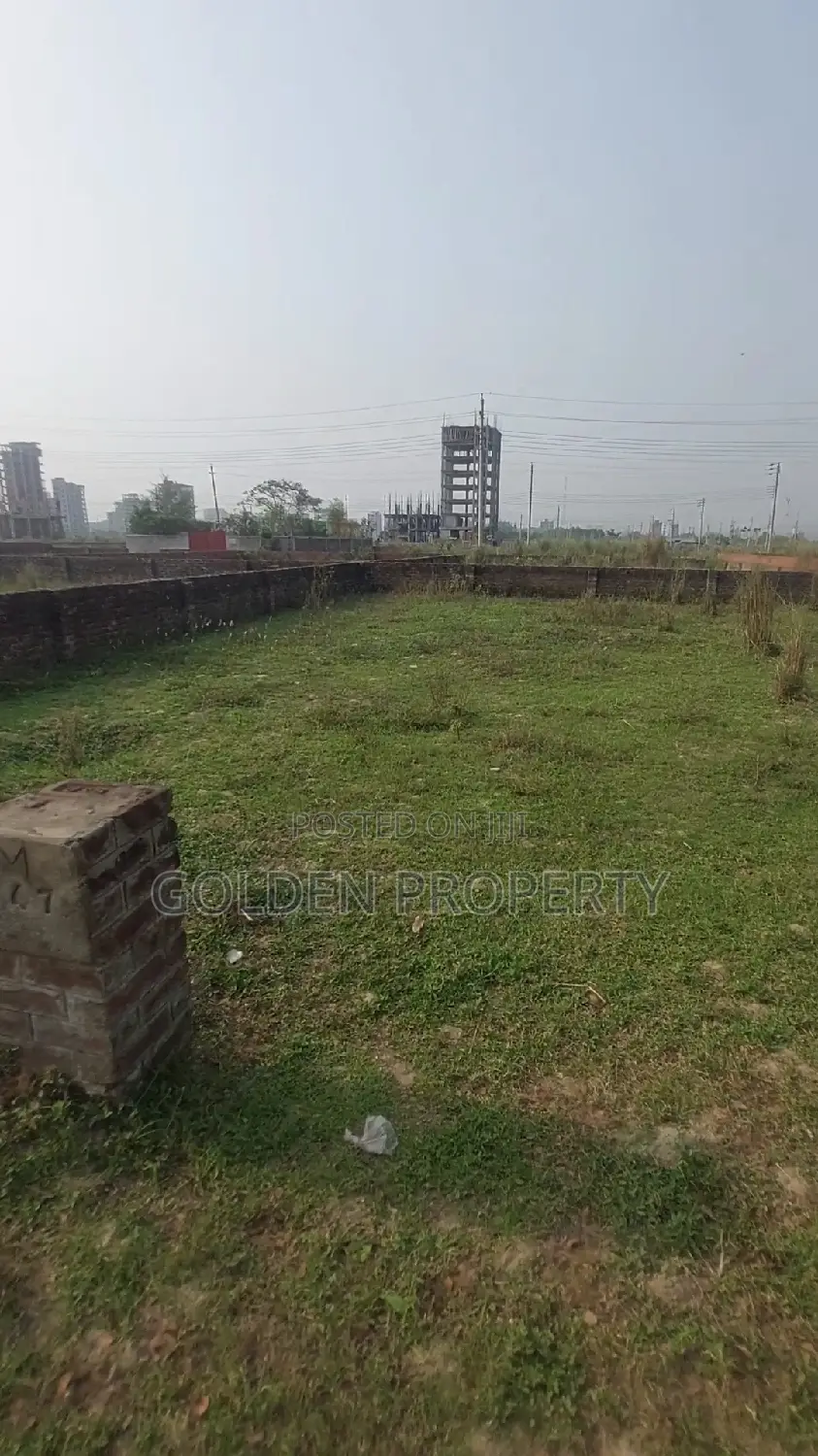 Block-M 7.5 Katha North Facing Plot Sell Bashundhara