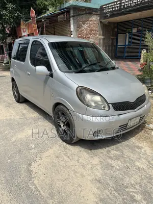 Toyota Fun Cargo 2004 Silver