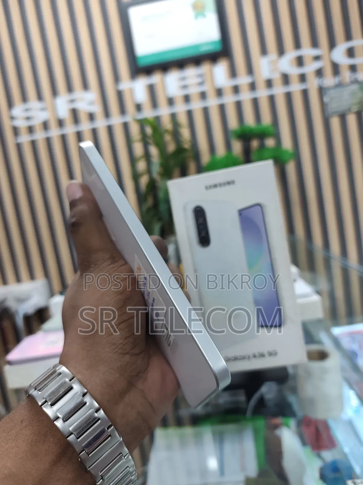 স্যামসাং গ্যালাক্সি এ৩৬ ২৫৬ জিবি সাদা