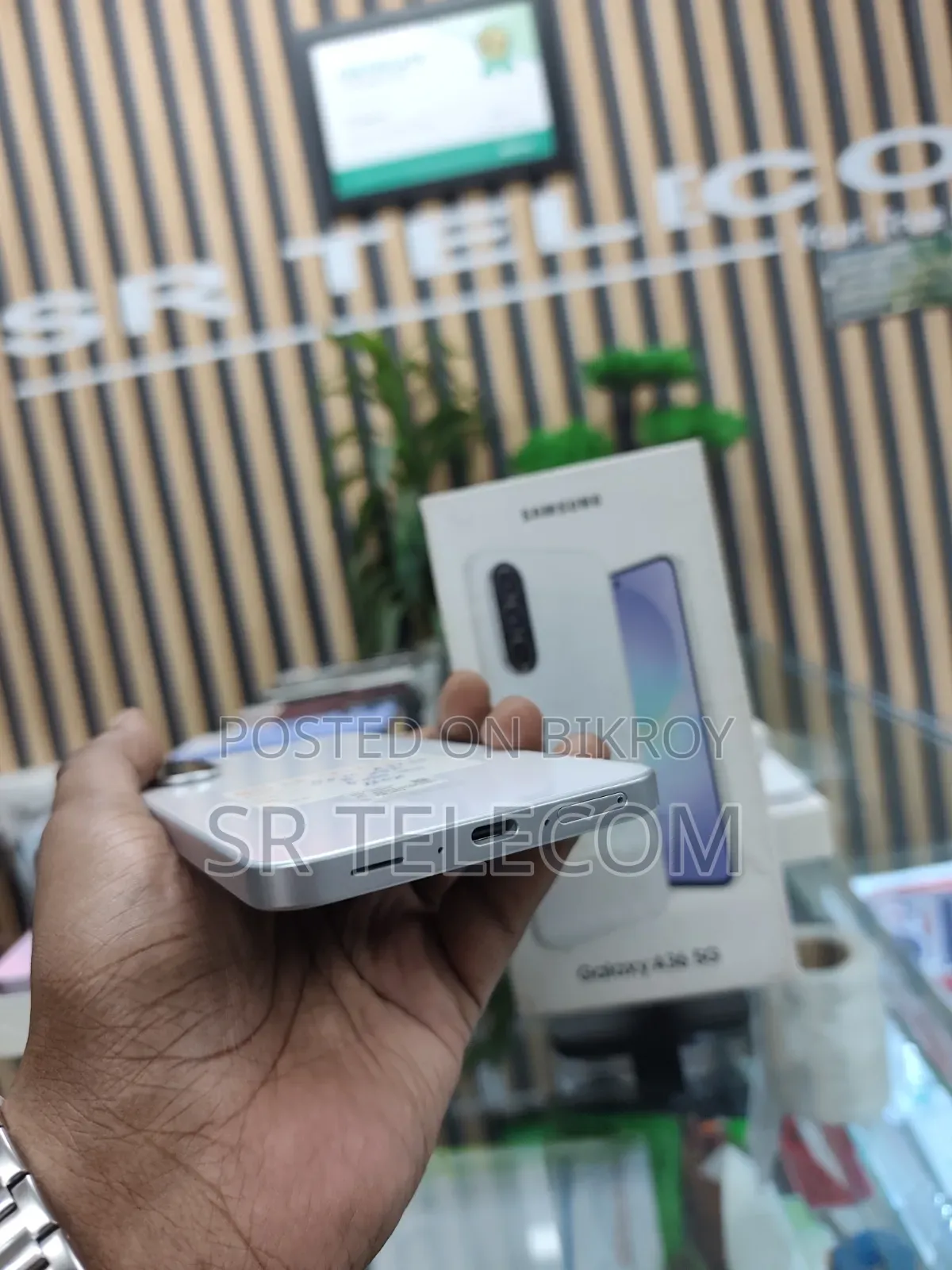 স্যামসাং গ্যালাক্সি এ৩৬ ২৫৬ জিবি সাদা