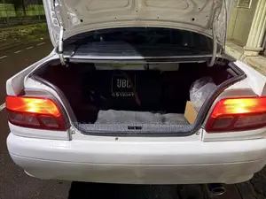 Toyota Carina 1.5 Front-Wheel Drive Sedan 2001 White