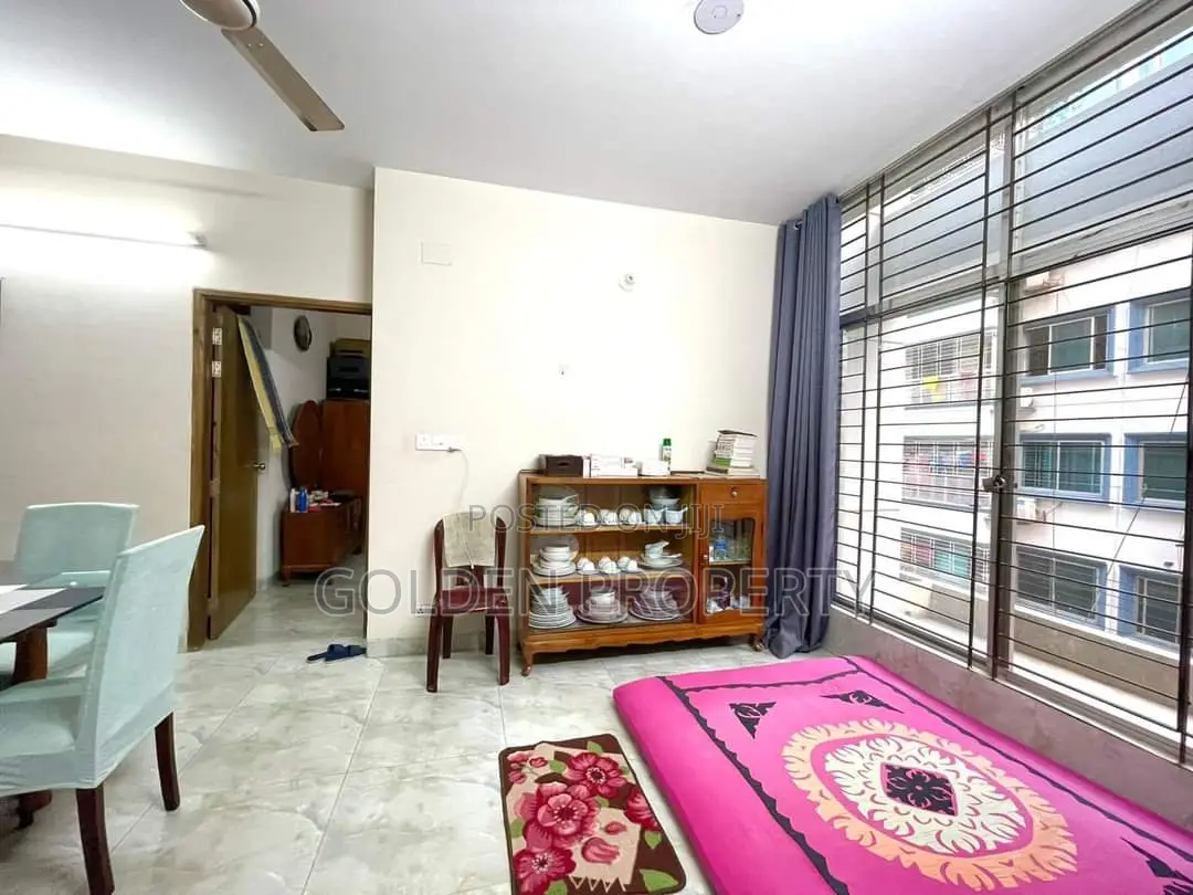 3bdrm Apartment in জি ব্লকে 1532, Basundhara for sale