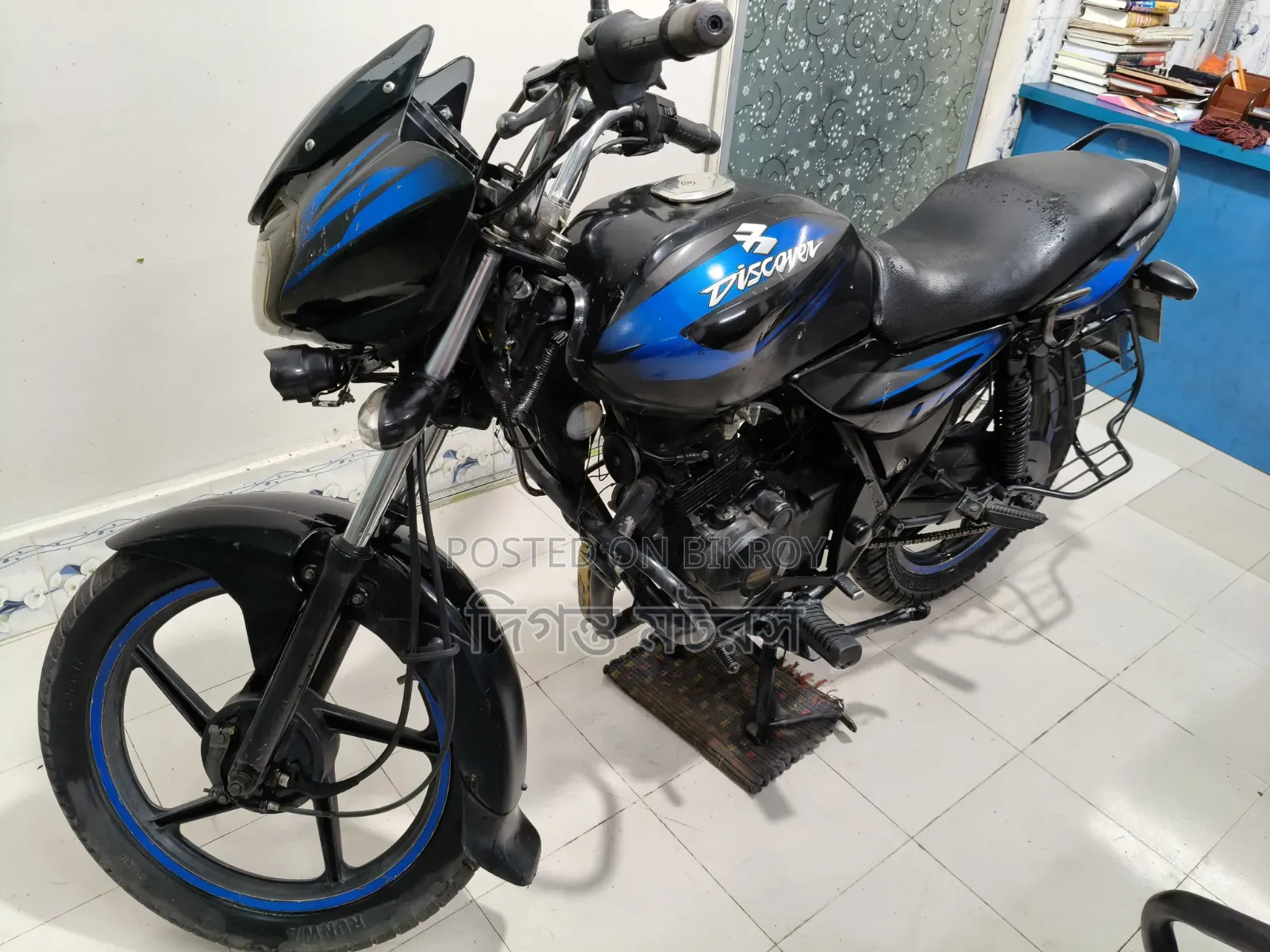 বাজাজ ডিসকভার ১২৫ ২০১৫ কালো