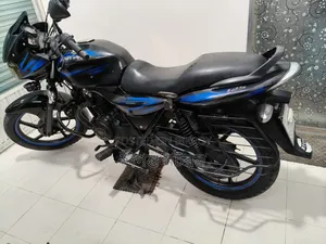বাজাজ ডিসকভার ১২৫ ২০১৫ কালো