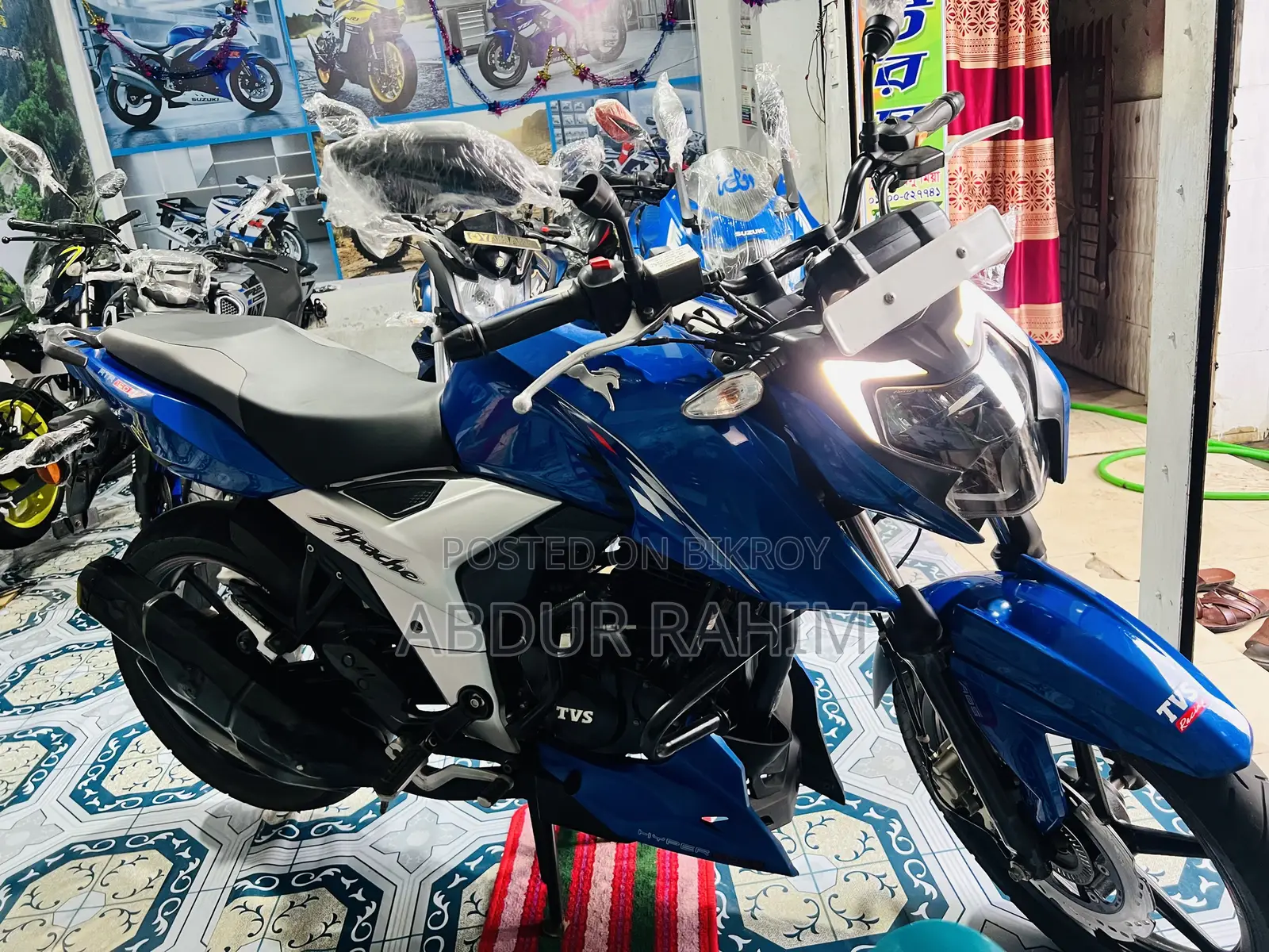 টিভিএস আপাচে আরটিআর ১৬০ ৪ভি ২০২৩ নীল