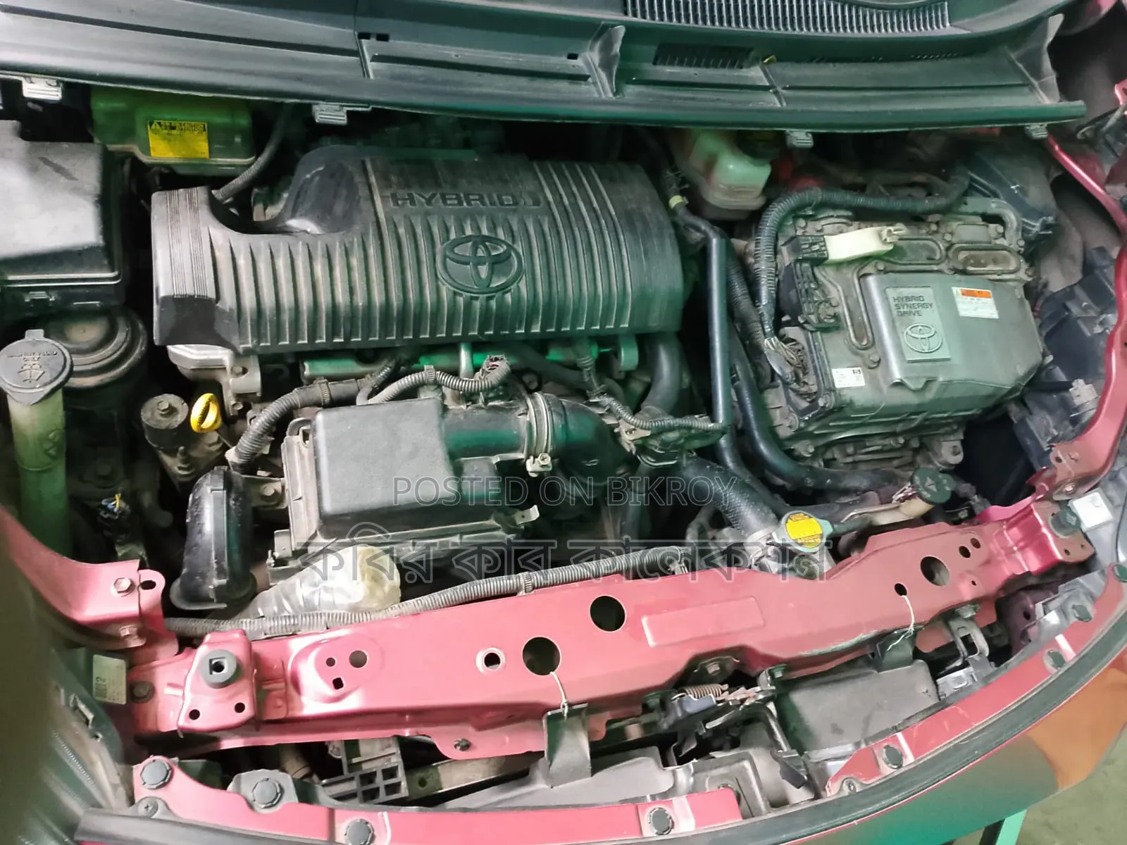 Toyota Sienta 1.5 Hybrid FWD 2016 Maroon