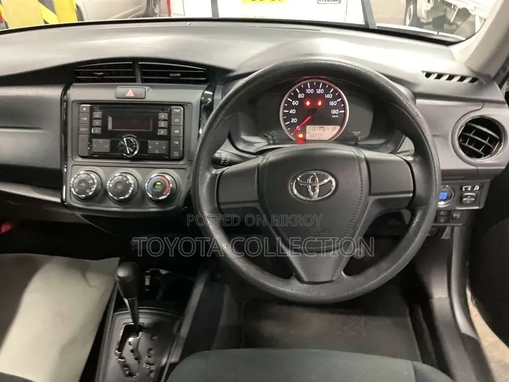 Toyota Axio 2021 Silver