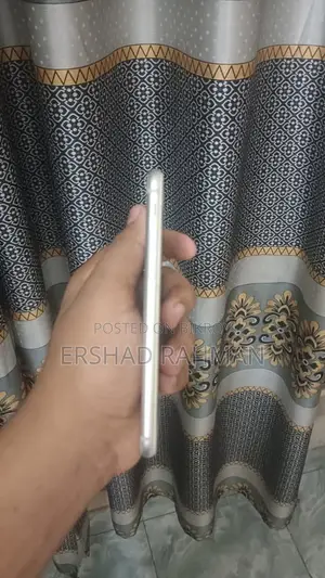 Apple iPhone 6s 64 GB