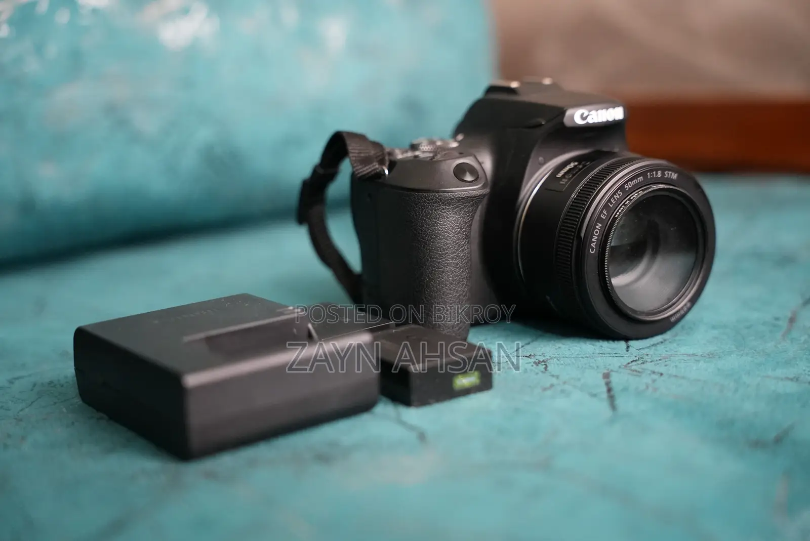 Canon EOS 200D Mark II + 50mm F/1.8 STM | Very Lightly Used