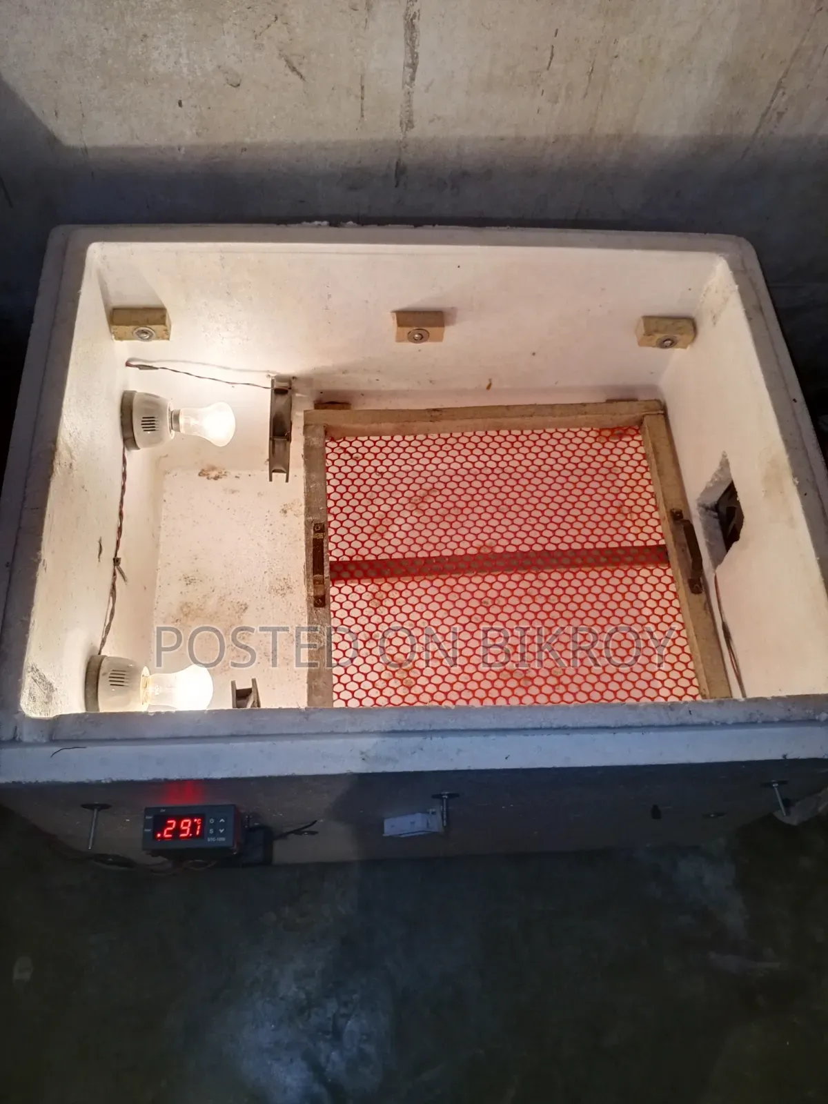 Automatic Incubator for 364 Eggs