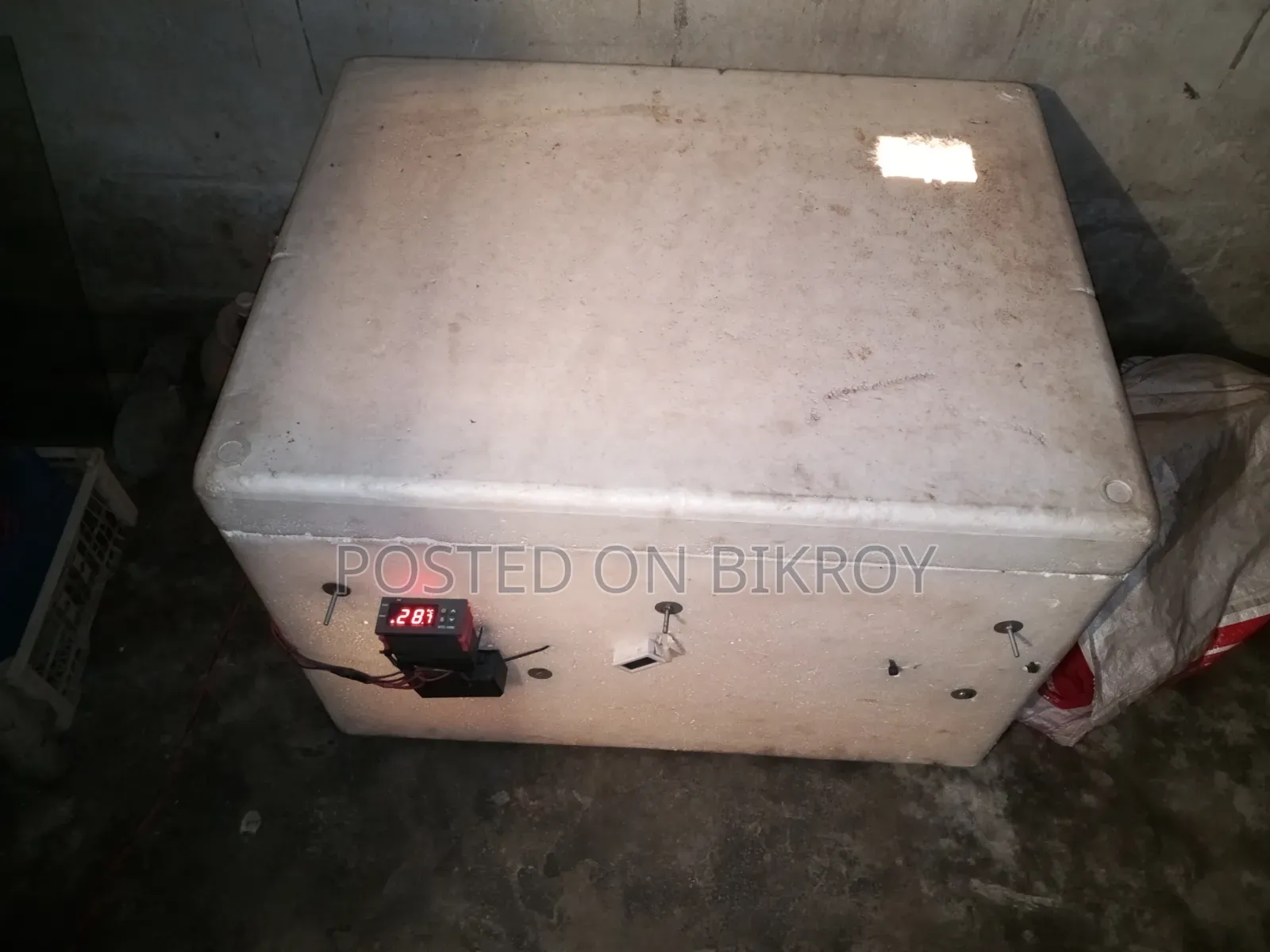 Automatic Incubator for 364 Eggs