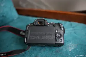 Canon EOS 200D Mark II + 50mm F/1.8 STM | Very Lightly Used