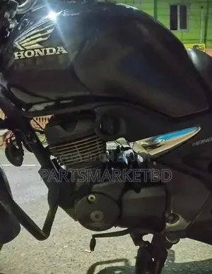 হোন্ডা ইউনিকর্ন ২০০৯ কালো