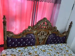 ম্যাট্র্রেসসহ খাট, বসার টুলসহ ড্রেসিং টেবিল এবং দুই পার্টের আলমিরা