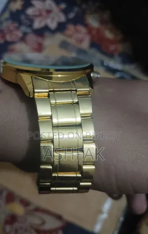 ২ টা ঘড়ি বিক্রি হবে
