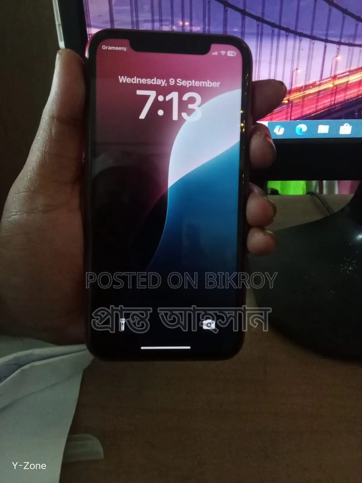 Apple iPhone XR 64 GB Red