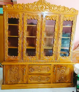 কাঠের দুই পার্টের সোকেজ।