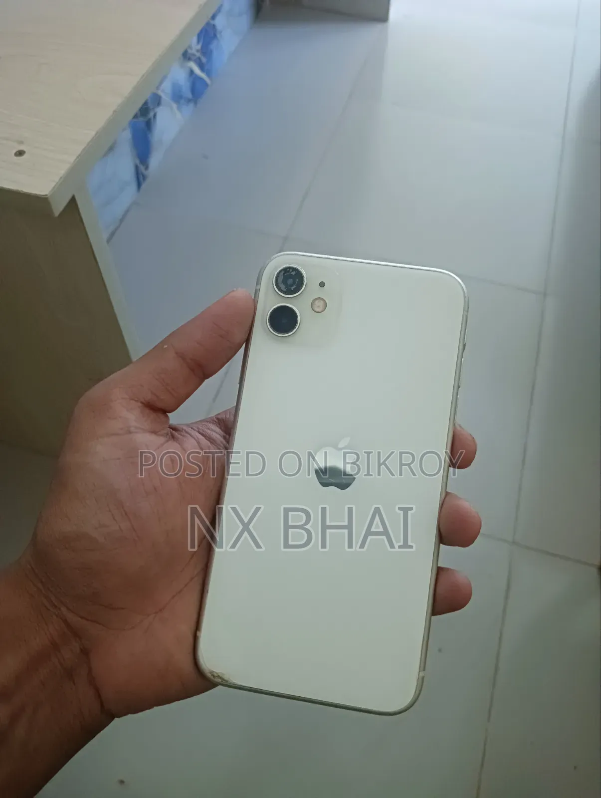 Apple iPhone 11 64 GB White