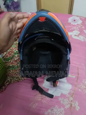 একটা হেলমেট বিক্রি হবে