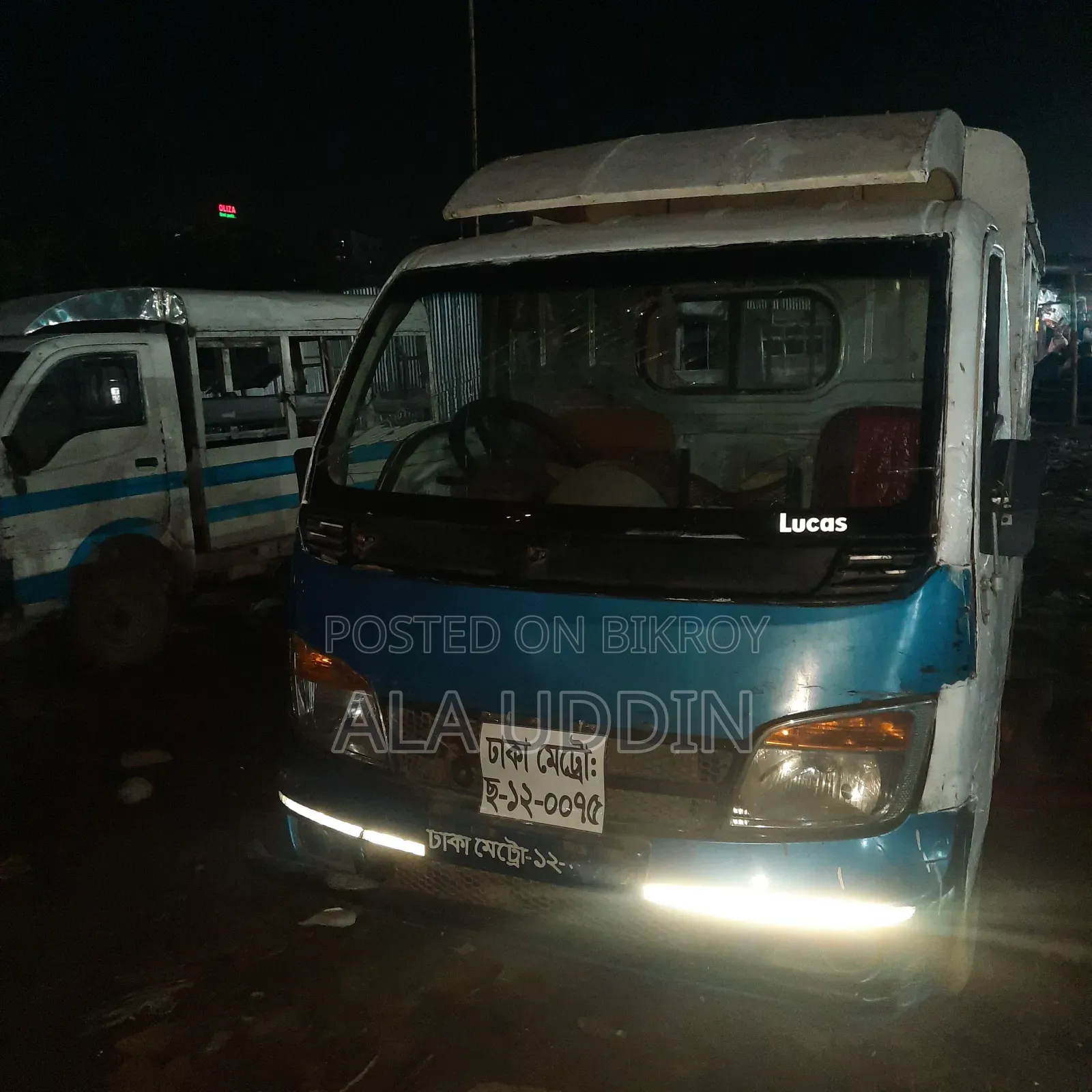 টাটা E220 ২০১৭ সাদা