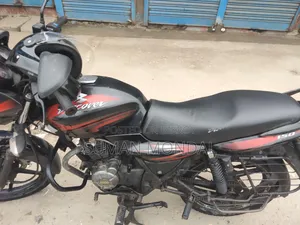 Bajaj Discover 150 2015 Black