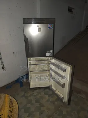 ভালো কন্ডিশনের ওয়ালটন রেফ্রিজারেটর বিক্রি করা হবে।