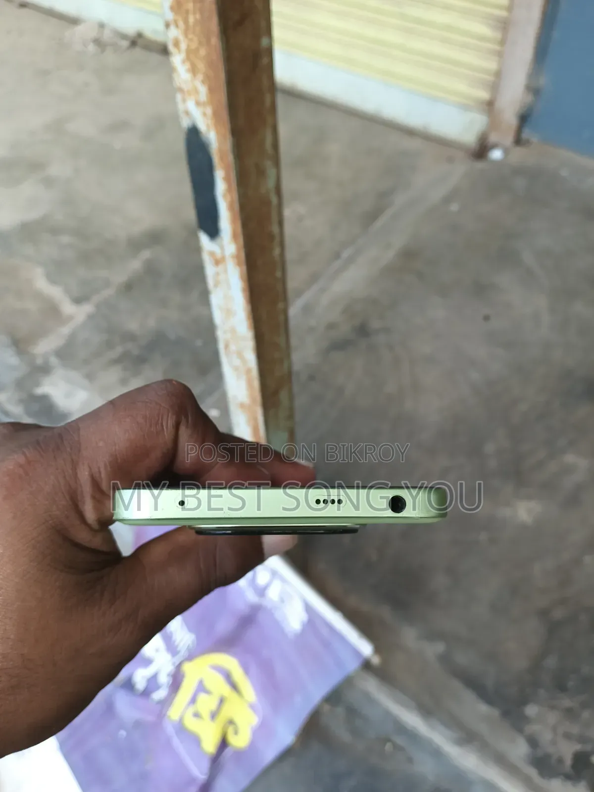 Realme 128 GB Yellow