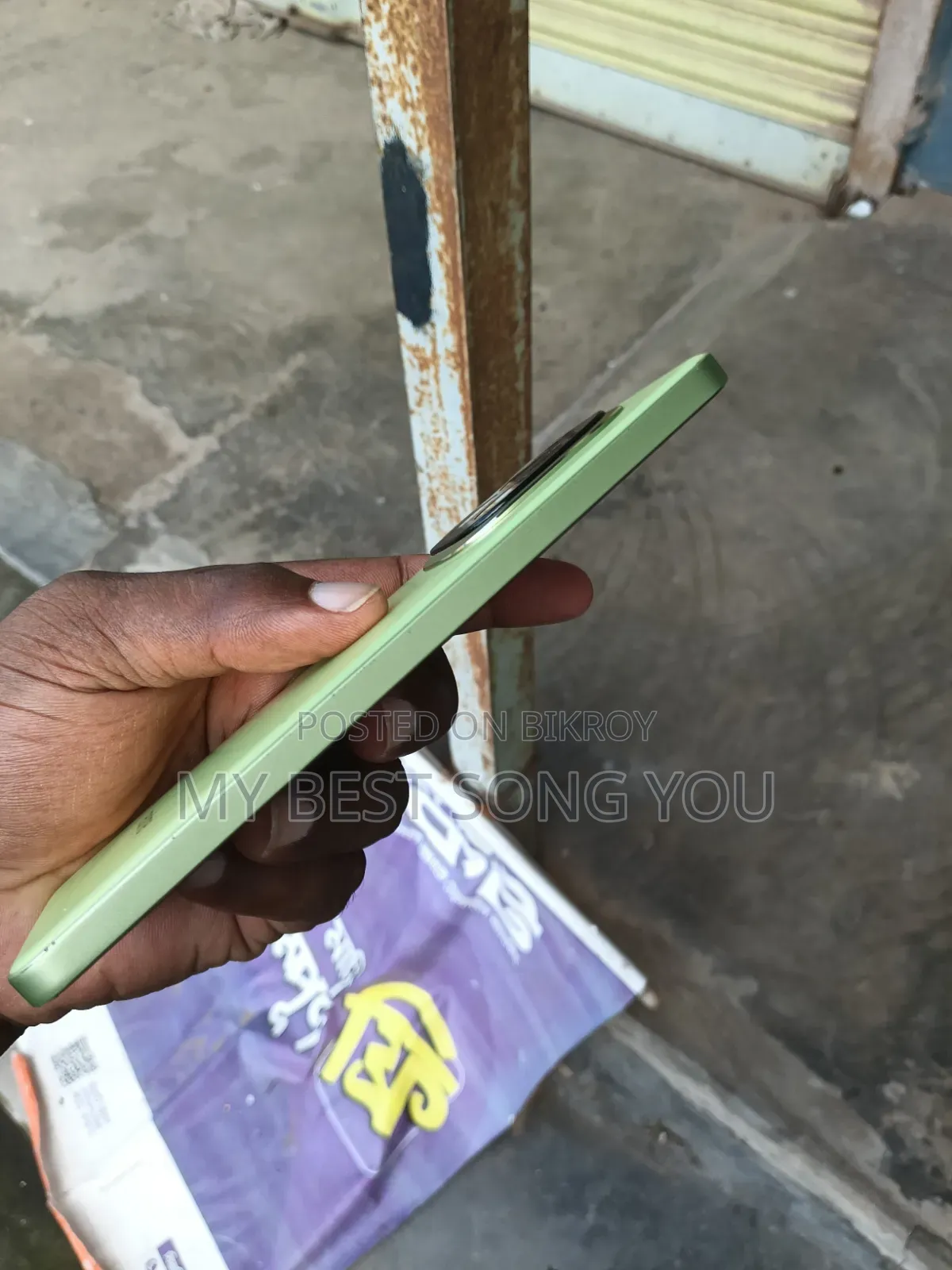 Realme 128 GB Yellow