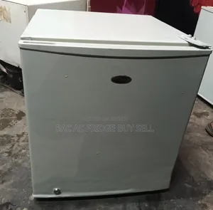 ছোট ফ্রিজ ফার্মেসির বিক্রি হবে