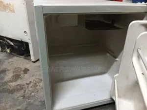 ছোট ফ্রিজ ফার্মেসির বিক্রি হবে