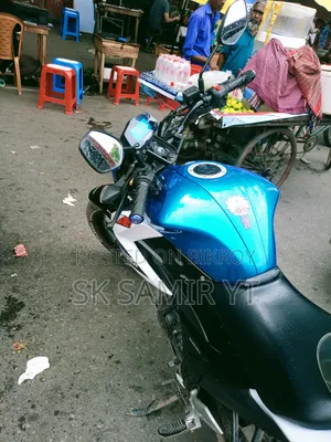 Suzuki Gixxer 2025 White